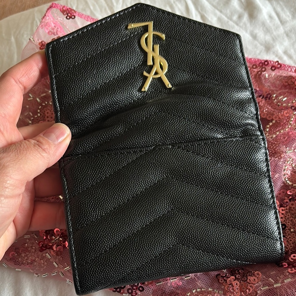 Black Quilted Leather Wallet - Picture 5 of 5